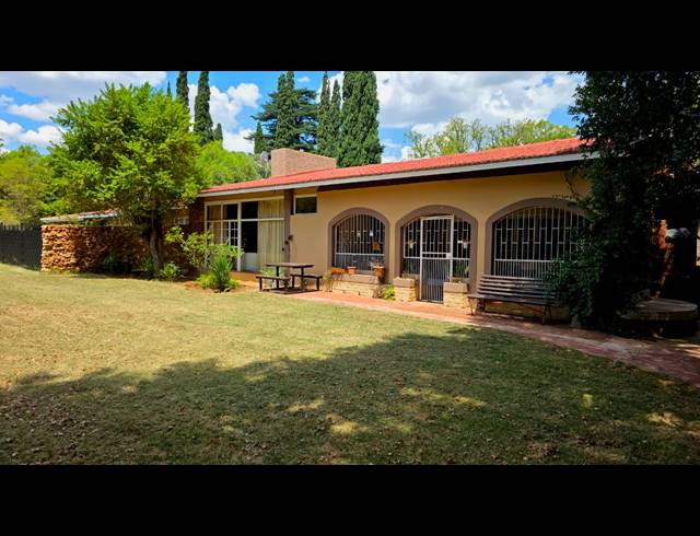 3 BEDROOM CLUSTER RENTED IN FLAMWOOD